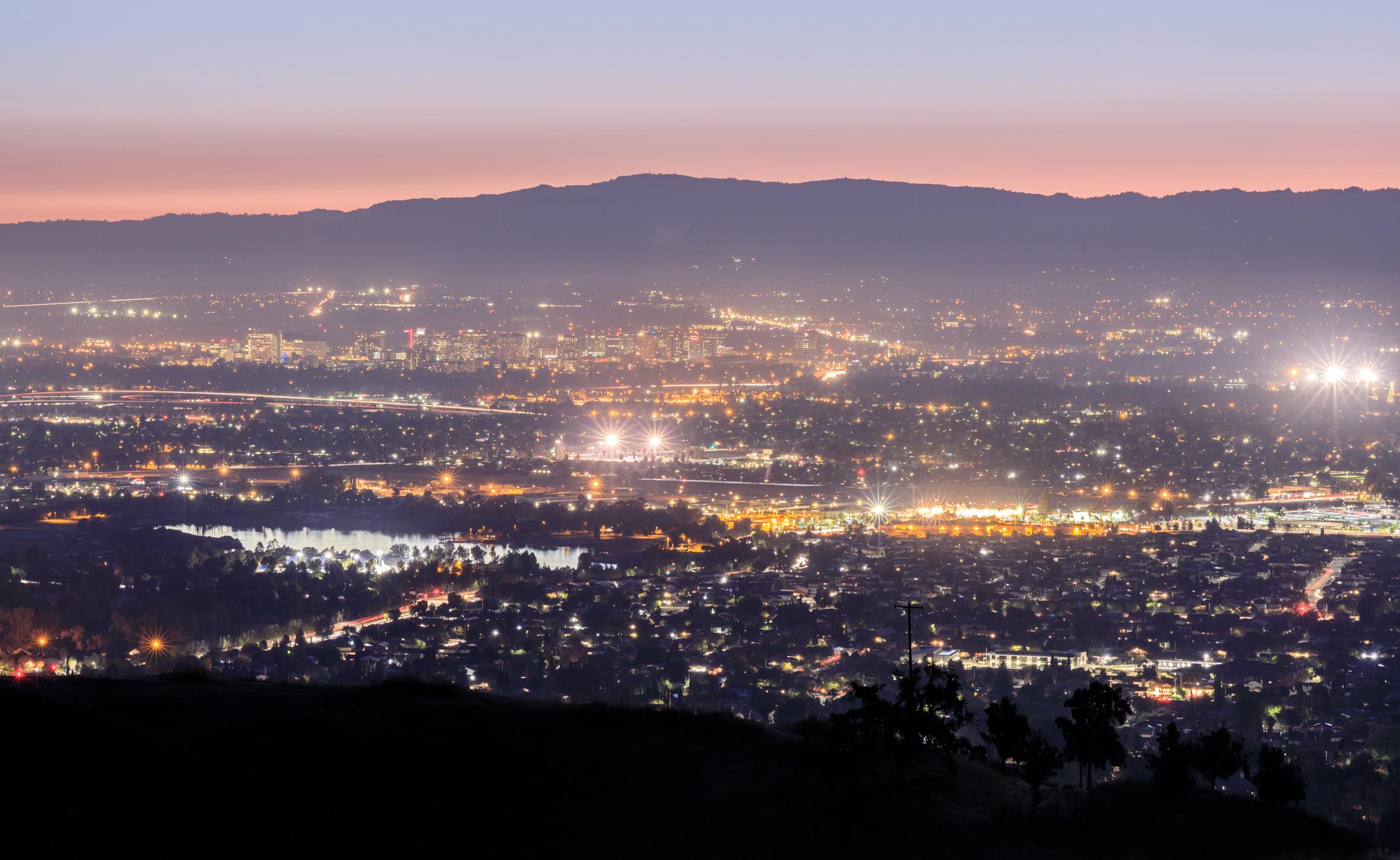 硅谷的夜景，